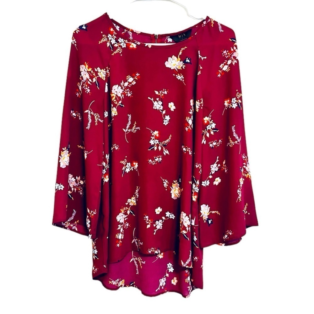 2/$30 Mix by 41 Hawthorn Burgundy Floral Bell Sleeve Blouse Size Small